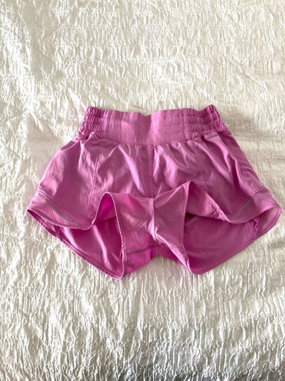 EXCELLENT Lululemon Hotty Hot High-Rise Lined Shorts 2.5" Velvet Pink Running 2 - Picture 6 of 8
